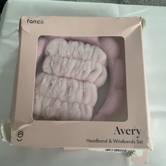 Fancii Avery Headband And Wristband Set For Washing Face Makeup Removal Pink - Picture 1 of 5